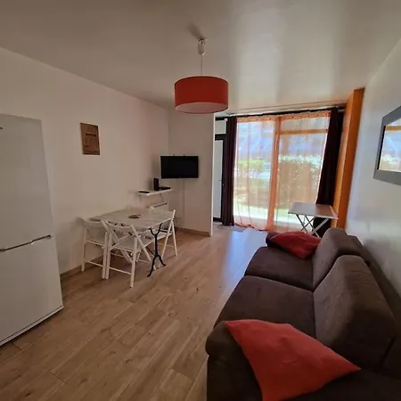 A 100m Des Minimes Avec Internet Apartmán